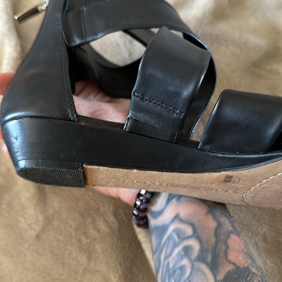 Vince Camuto Seevina Flat Sandals - Picture 8 of 10